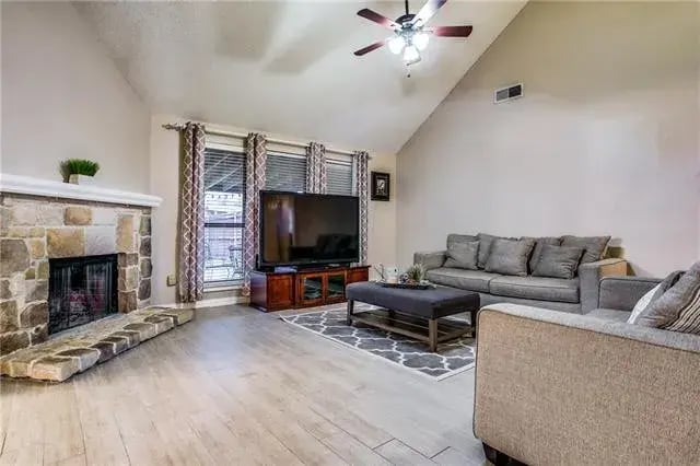 Photo - 2504 Heatherdale Dr