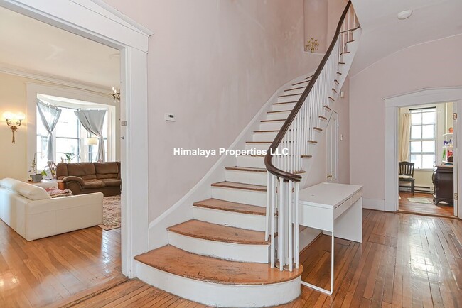 Photo - 139 Hillside St Apartment Unit A