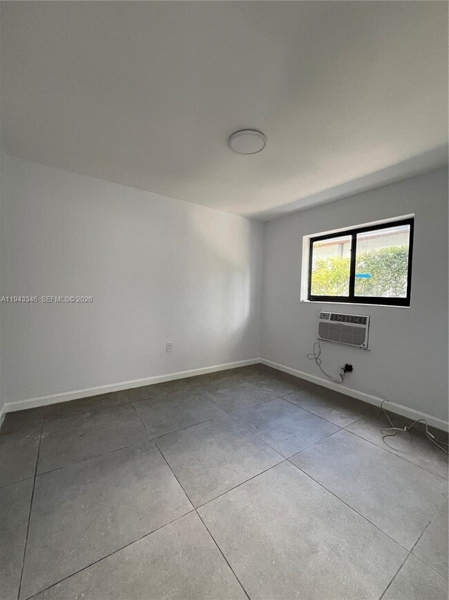 Photo - 963 NW 5th St Unidad 1