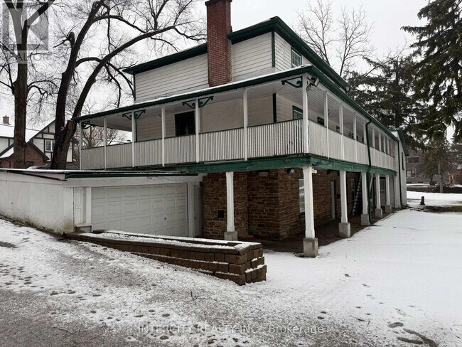 Photo - 117 Clarence St