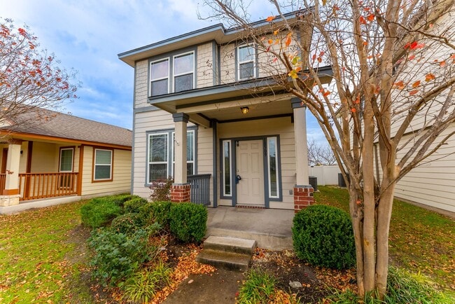 Building Photo - Stunning 3 bed - 2.5 bath Home in Pflugerville. Don't miss this beautiful home opportunity!