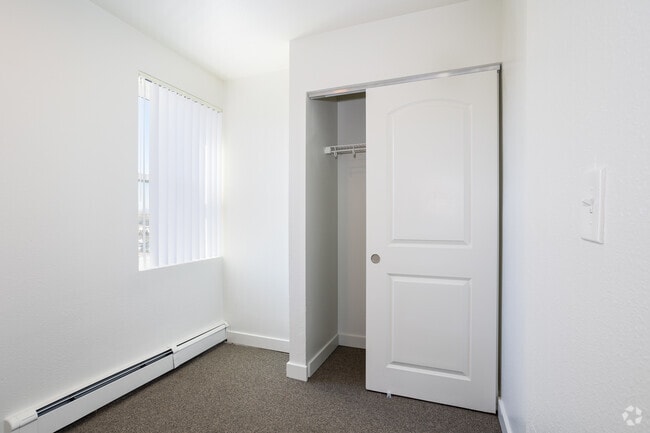 3BR, 2BA - 921SF - Second Bedroom
