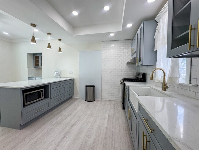 Photo - 41 W Buffalo St