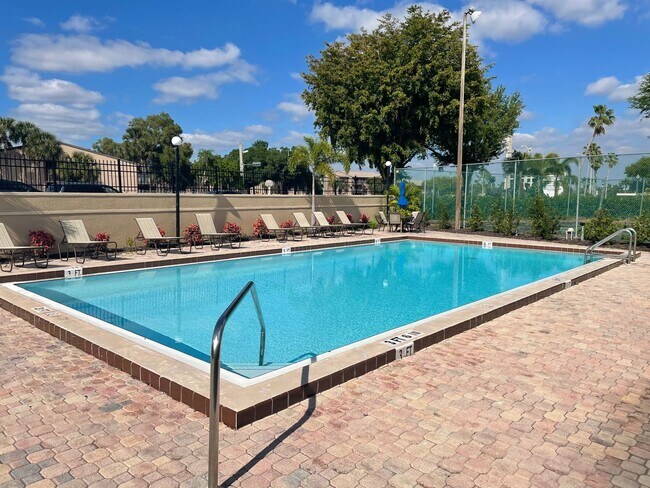 Photo - $ 250 OFF SECOND MONTH RENT AVAILABLE NOW GROUND FLOOR!! Unit 5307 Summerlin Road, 702