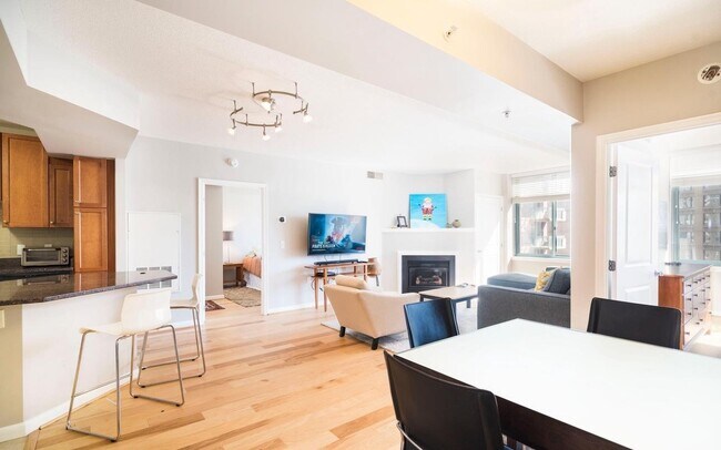 Building Photo - 851 N Glebe Rd Unit 1320