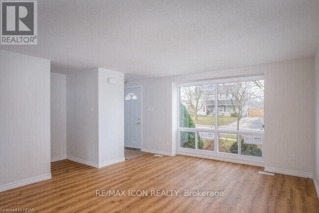 Photo - 55 Crehan Crescent