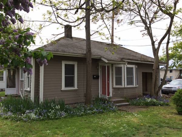 Cute downtown 1 bedroom house with fenced ... - Cute downtown 1 bedroom house with fenced ...