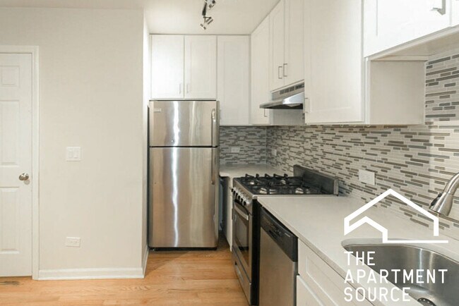 Photo - 2520 W Leland Ave Unit B7