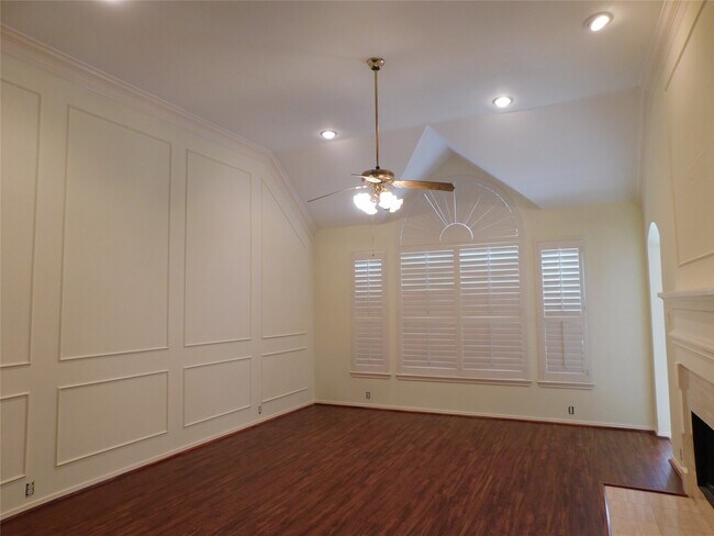 3311 Waters Way Dr