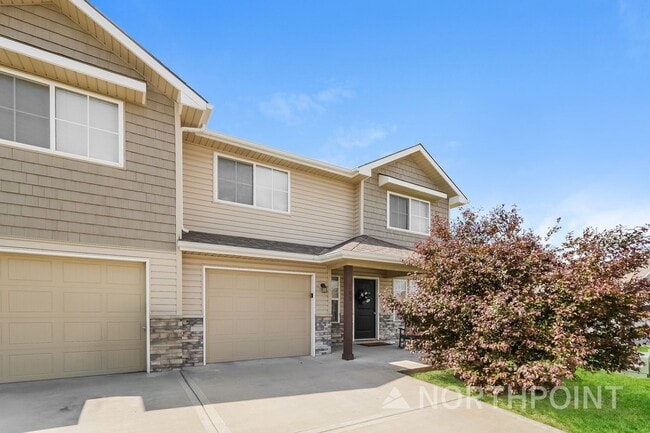 Building Photo - 3 BR/2.5BA | Newly Renovated Single Family Home | 1-Car Covered Parking | Great backyard!