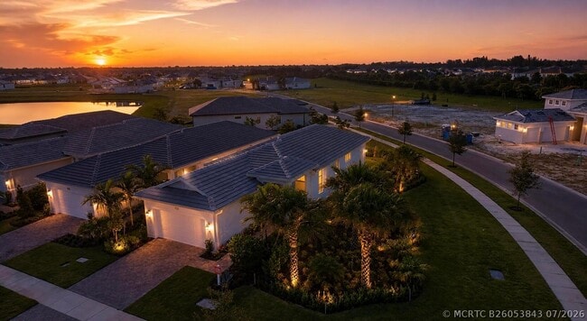 Building Photo - 5066 Lido Key Ln