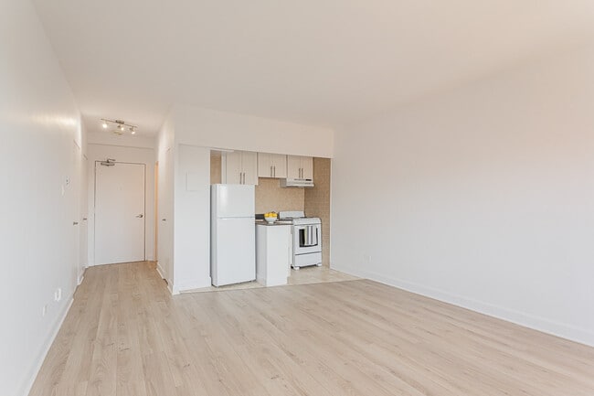 Photo - Hillside House