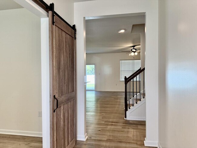 Photo - 130 Sweetfern Ln