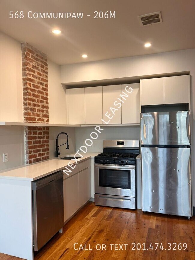 Building Photo - 568 Communipaw-206M Unit 206M