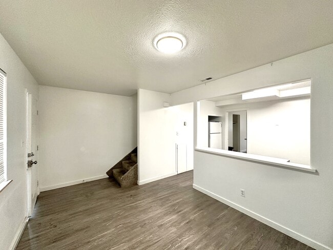 Photo - 1790 W Harding Ave