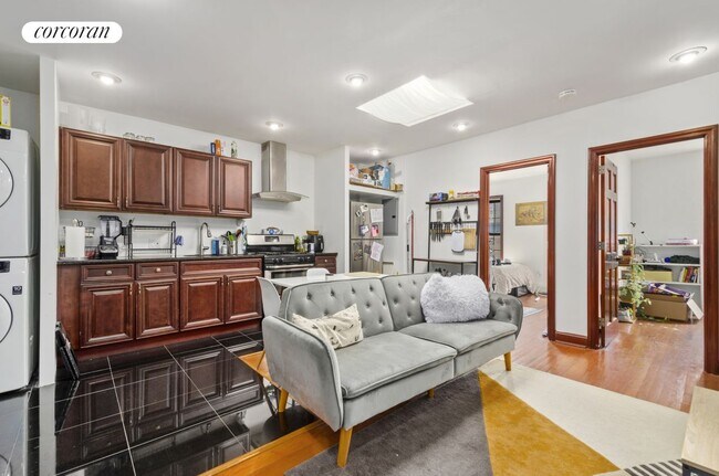 Photo - 307 Hart St Apartment