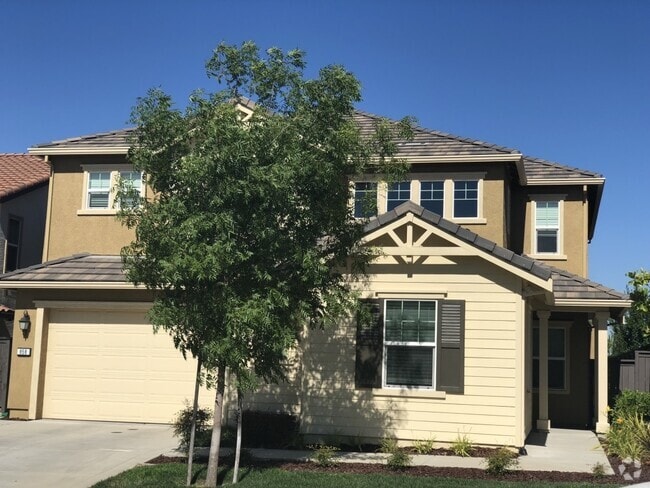Building Photo - 5 bedroom Whitney Ranch Beauty! Walking di... Rental
