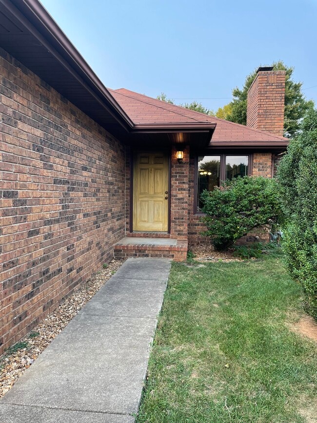 Building Photo - 4034 S Miranda Ct