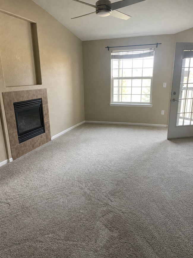 Building Photo - Beautiful 2 Bedroom/2 Bathroom Condo at Blue Sky at Vista Ridge - AVAILABLE AUGUST 7