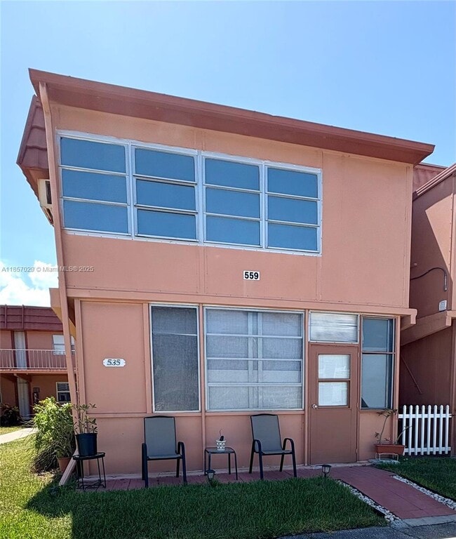 Building Photo - 535 Saxony Dr Unit 535 Rental
