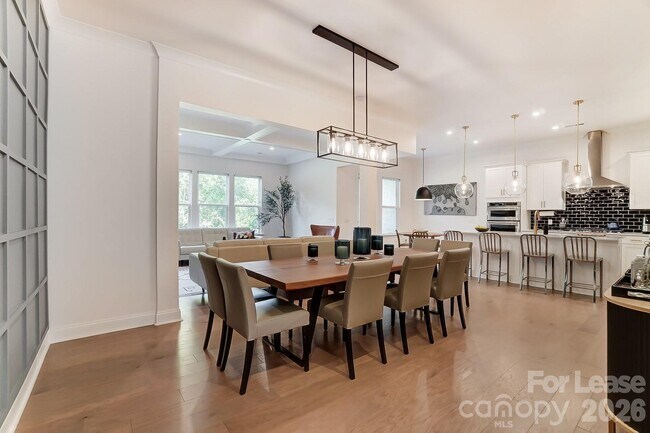 Photo - 131 Heathbrook Ln