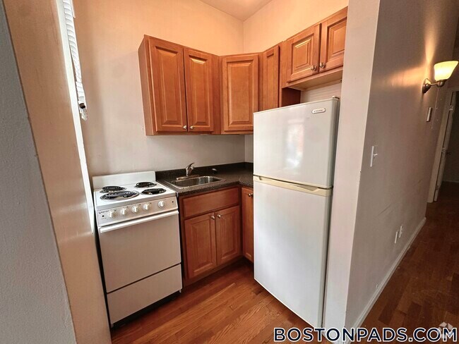Building Photo - 67 S Huntington Ave Unit 1 Rental