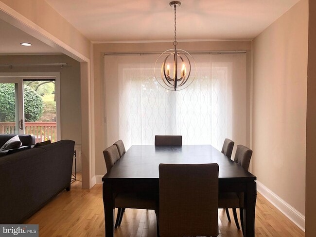 Photo - 5 Algonquin Ct