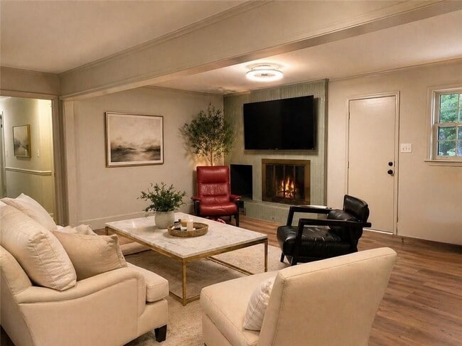 Photo - 640 Smithstone Rd SE