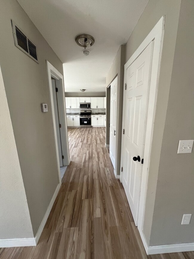 Photo - 3836 Country Club Dr