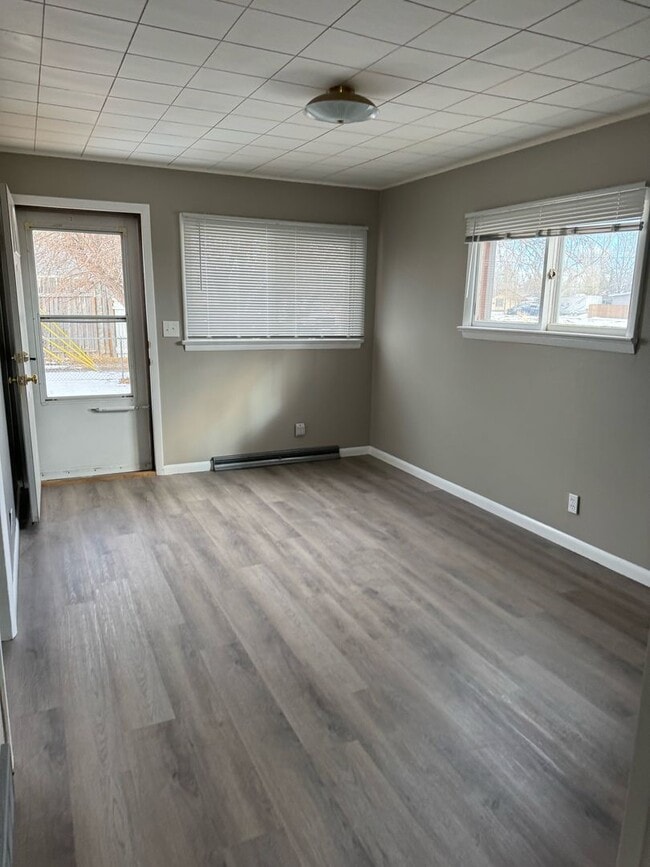 Photo - 1007 Russell St