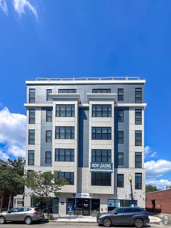 Building Photo - 734 Dudley St Unit 305 Rental