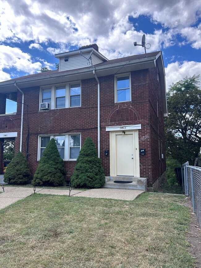 Building Photo - por3401 Unit 3403 - 3 Rental