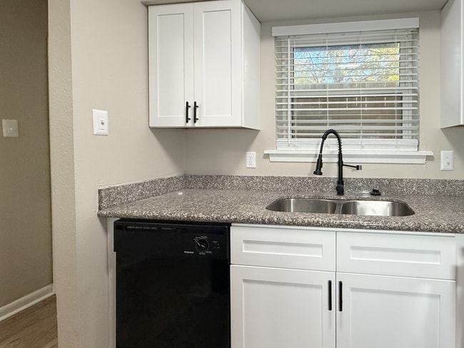 Studio Kitchen 2