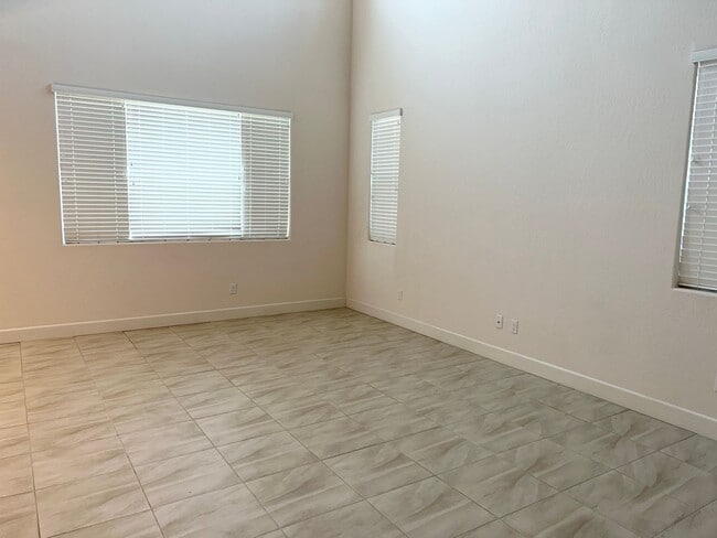 Photo - 3 Bedroom / 2.5 Bath In Tanglewood Gated Community