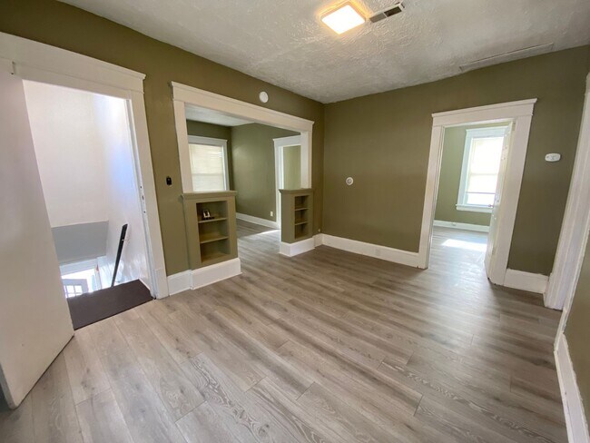 Photo - 636-638 Fern St Akron Oh 44307 MFH2 .T3 Unit 636