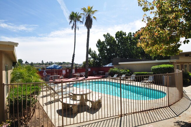 Pomerado Gardens Apartments