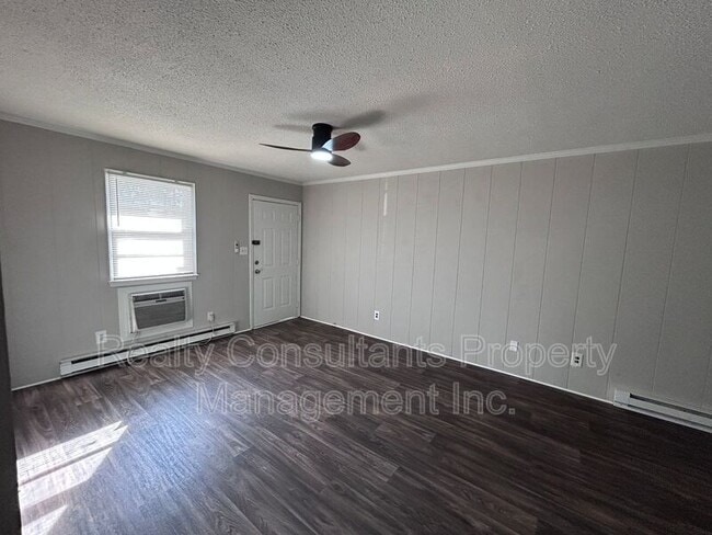 Photo - 115 Cox Ave