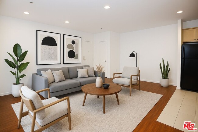 Building Photo - 12132 Hart St Unit 201