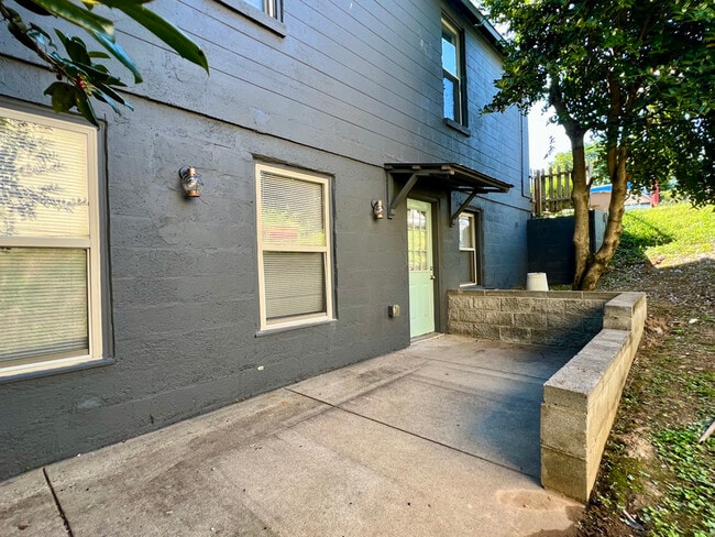 Photo - 835 Porter Rd Unidad B