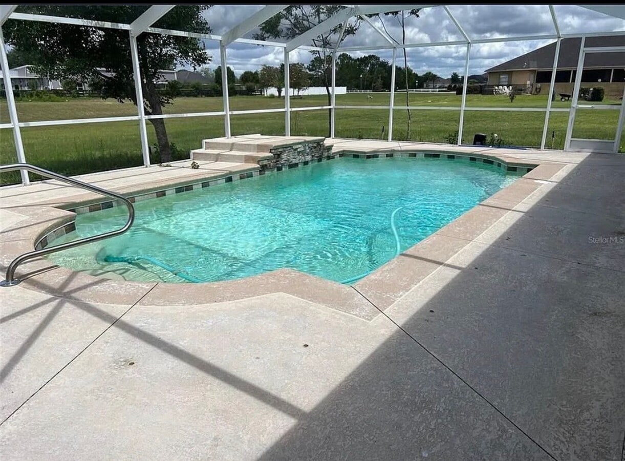 Photo - Comfortable Living in a Peaceful Setting