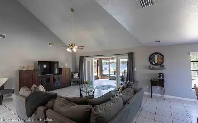 Photo - 3116 Tanglewylde Ave