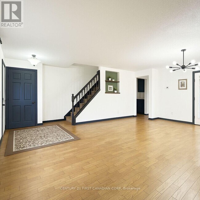 Photo - 124 Ardsley Crescent