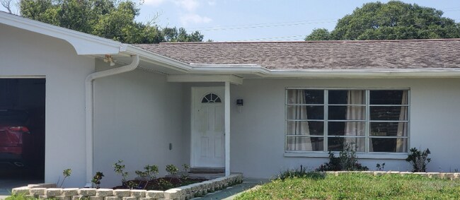 Photo - 1648 Algonquin Dr