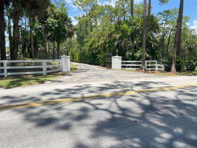 Photo - 2315 Deer Run Blvd