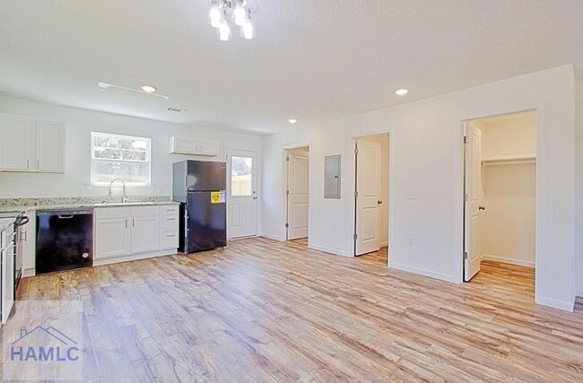 Photo - 89 Horsecreek Rd