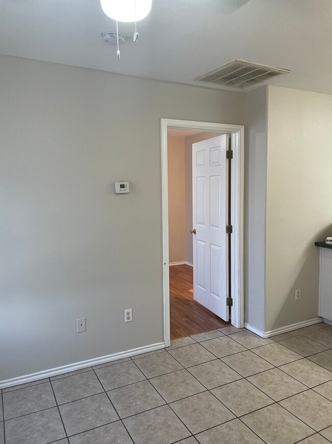 Photo - 2202 S Tourist Dr Unit 103