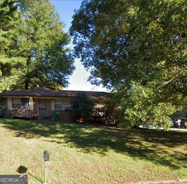 Building Photo - 1494 Janmar Dr Rental