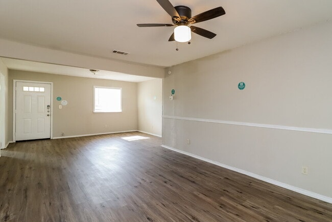 Photo - 516 Elizabeth Ln