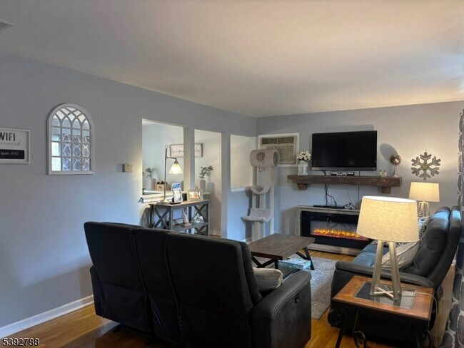 Photo - 42 Willow Way