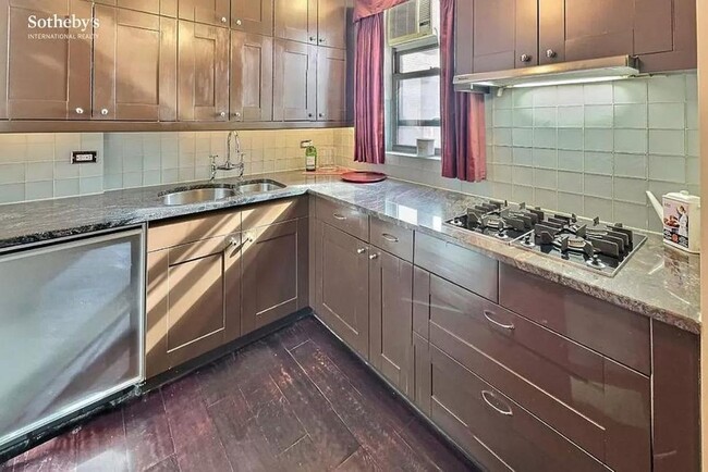 444 W 19th St Unit 6-02